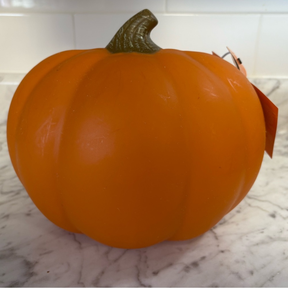 Hyde and Eek! Sound Activated Changing Face Pumpkin - Picture 4 of 12